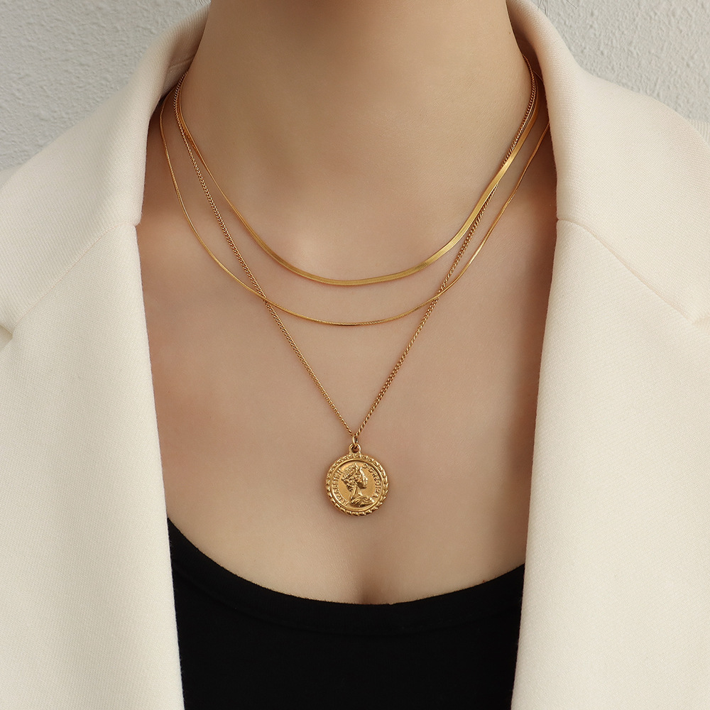 Marka French Double Layer Blade & Queen Plate Necklace Set